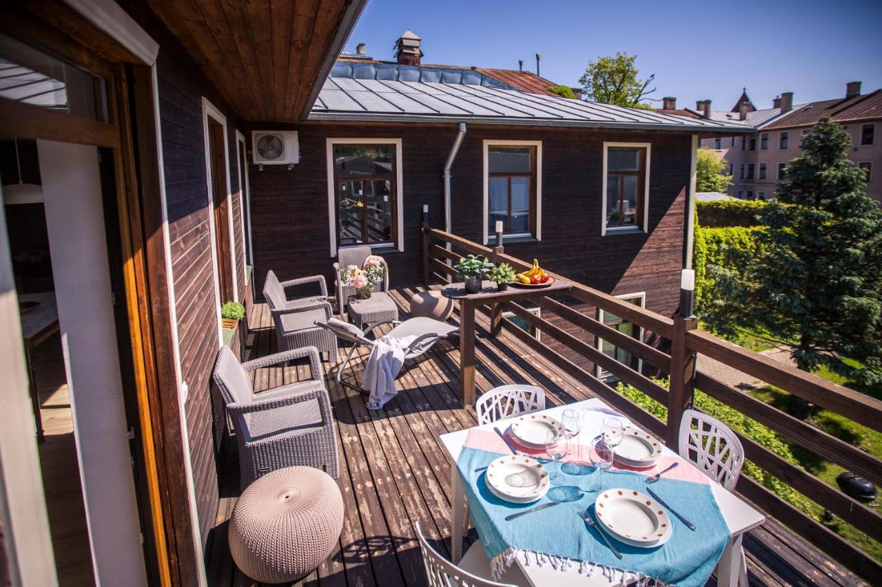 Wooden House Near City Center Riga Bagian luar foto