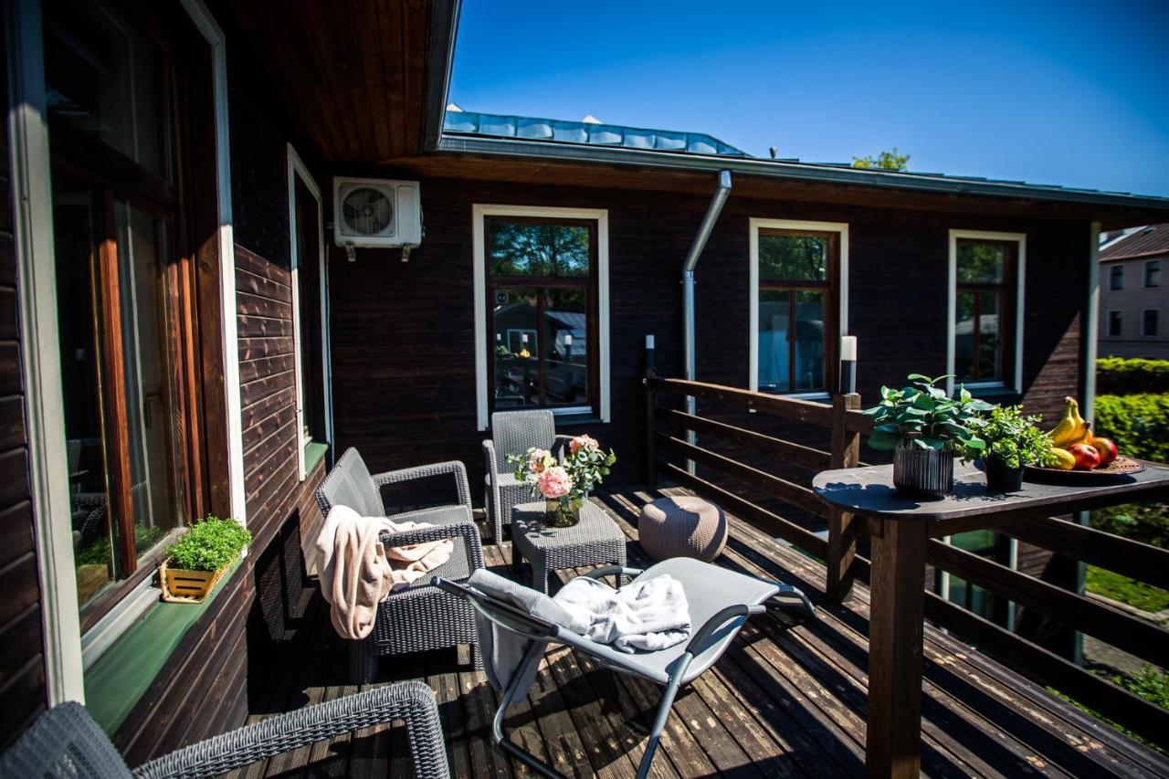 Wooden House Near City Center Riga Bagian luar foto